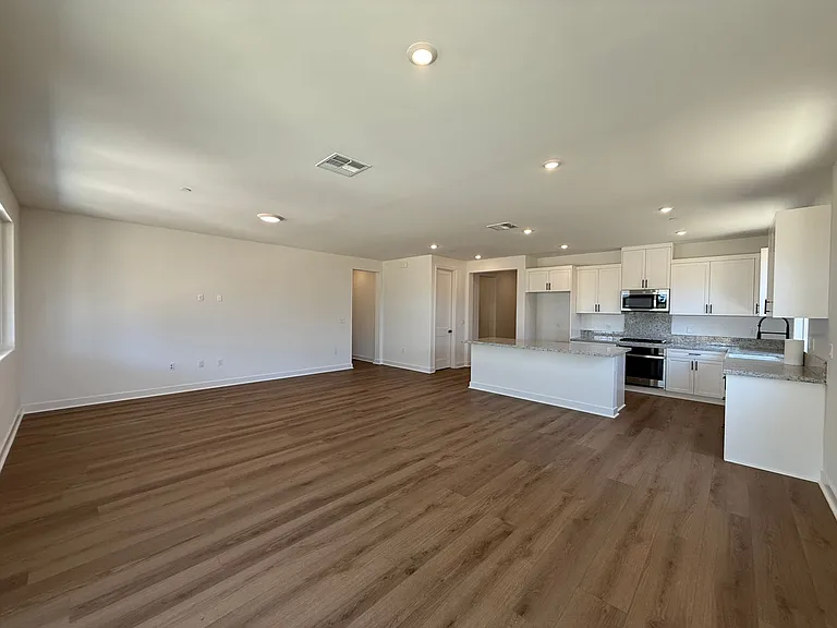 156 Coiner St — Photo 12