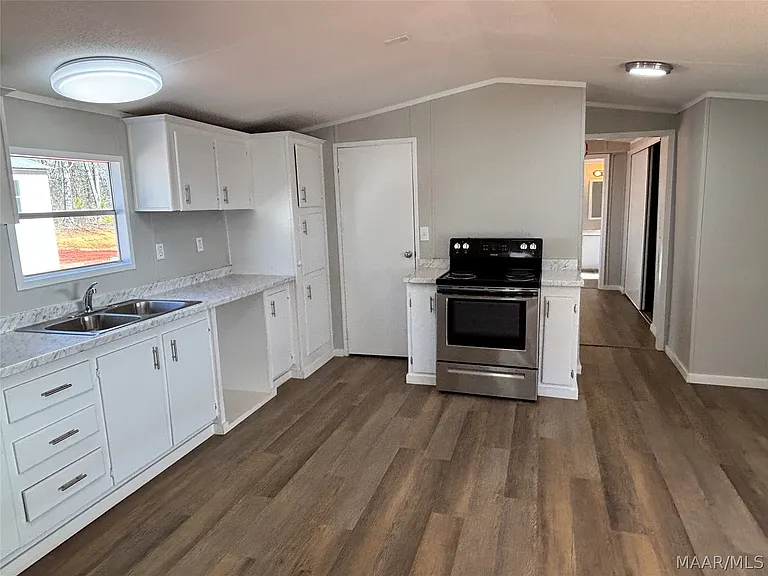 1328 Gator Hill Dr — Photo 4