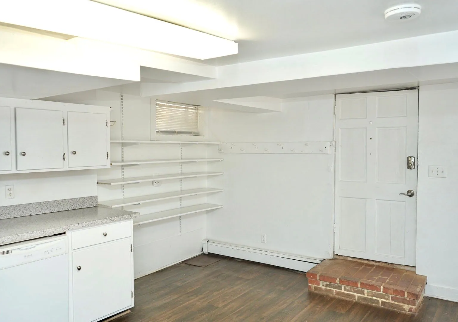 1535 Gordon Ave — Photo 3