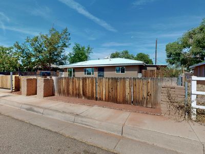 2913 8th St NW, Albuquerque, NM, 87107