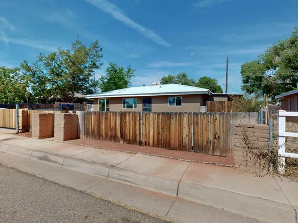 2913 8th St NW, Albuquerque, NM 87107
