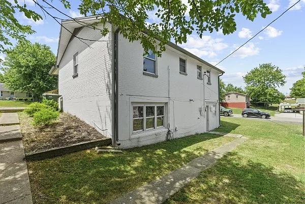 4 bed, 1800 sqft, $1,950 — Photo 3