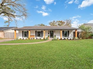 10206 Oakpoint Dr, Houston, TX 77043