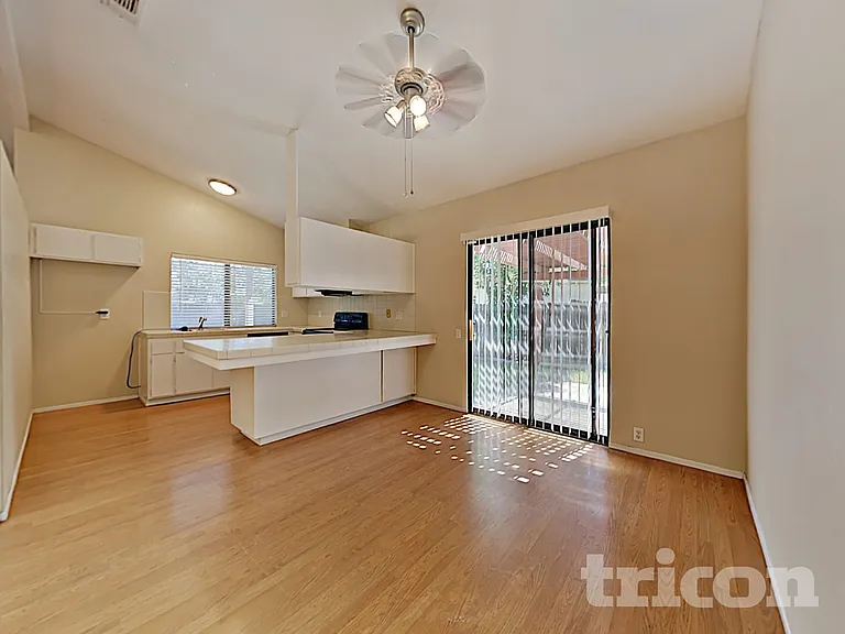 8827 Kelsey Dr — Photo 7