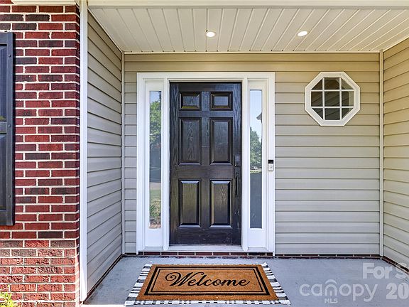 5th image of 3000 Enderbury Dr