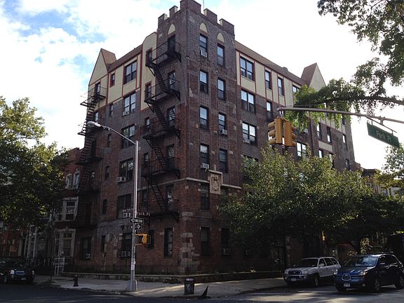 Ext' unit is on top floor