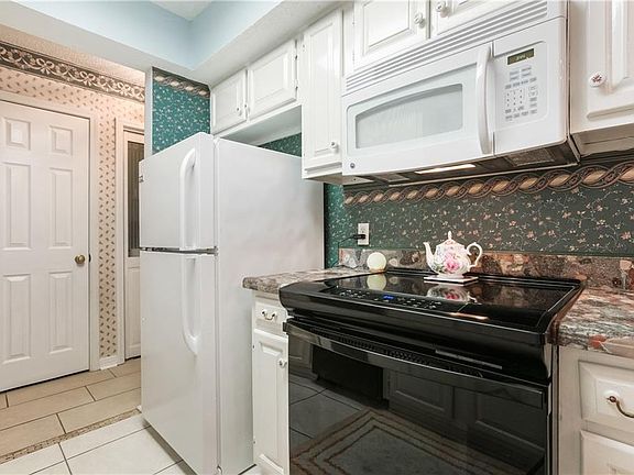 5th image of 2008 Greenspoint Dr Unit 2008