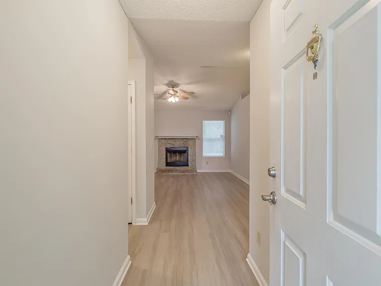 4172 Davie Ct — Photo 4