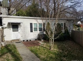 57 1/2 Warren St, Norwich, CT 06360