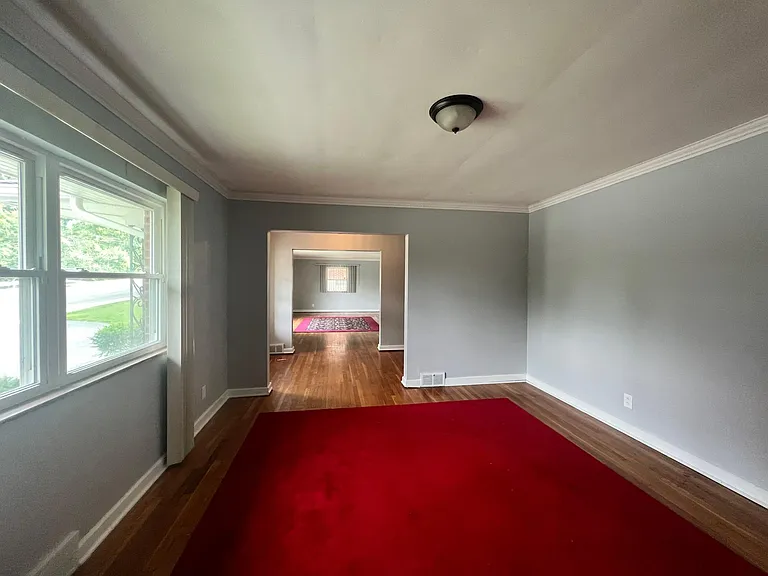 525 Far Hills Ave — Photo 7