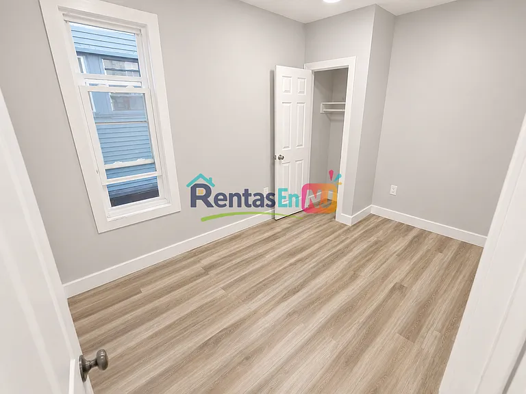 97 Clifton Ave #3C — Photo 4