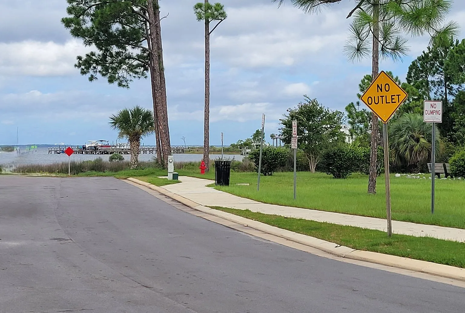 Venetian Villa 2 Bedroom 2 Bath 2 Car Garage w/Waterview! — Photo 2
