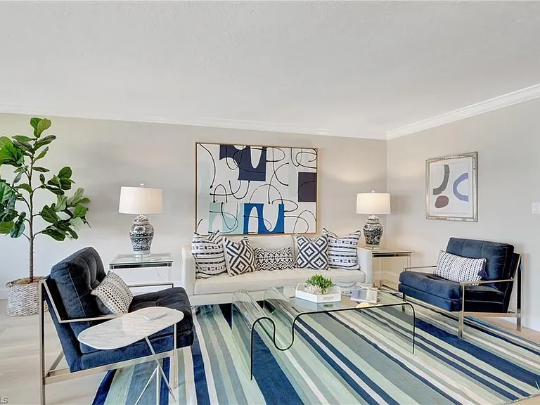 2357 Gulf Shore Blvd N #107 — Photo 2