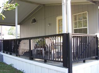 216 Clearwater Rd, Satsuma, FL 32189