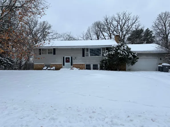 6714 Canterbury Ln, Eden Prairie, MN 55346