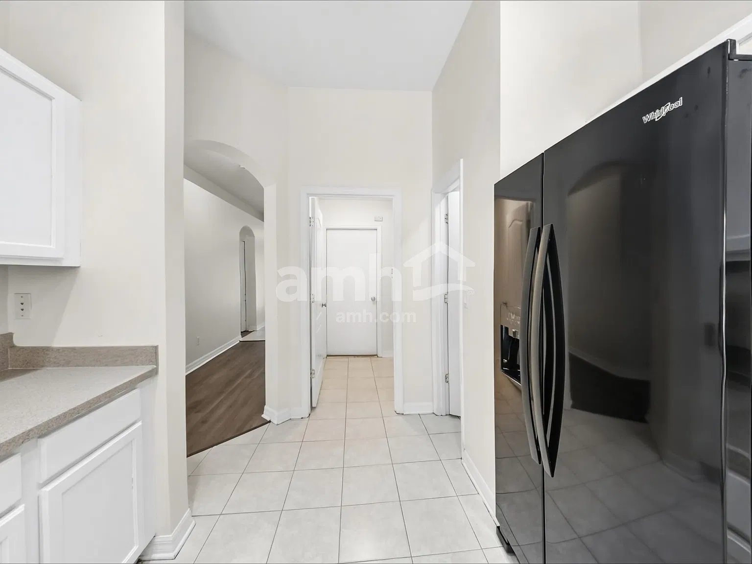 3 bed, 2.0 bath, 1705 sqft, $2,555 — Photo 4