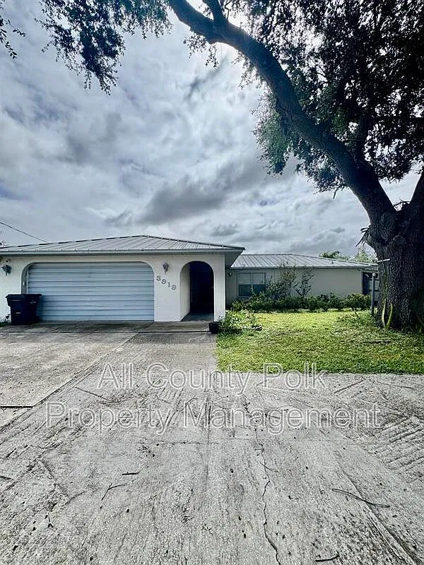 3 bed, 2.0 bath, 1577 sqft, $2,195 — Photo 1