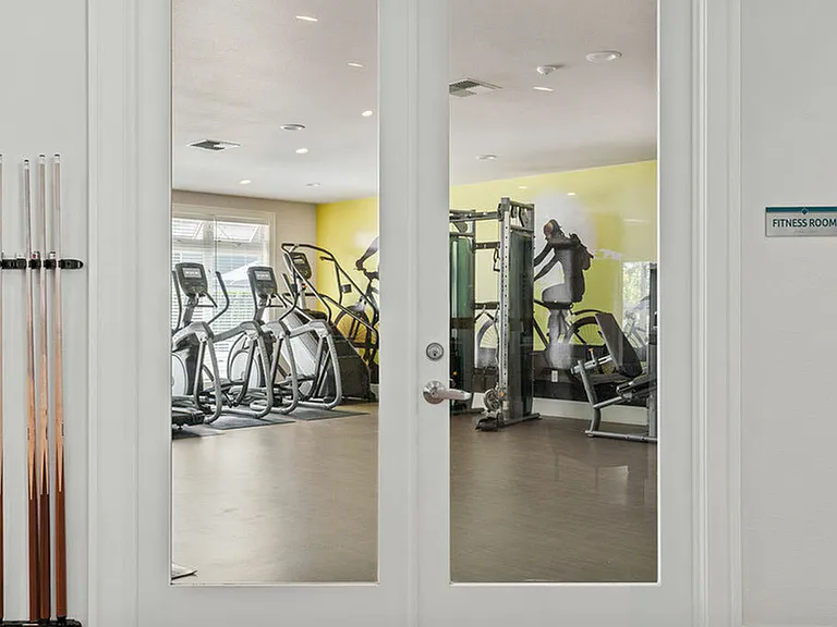 24/7 Fitness Center