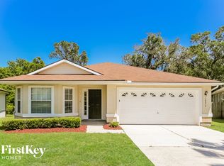 10073 Govern Ln, Jacksonville, FL 32225