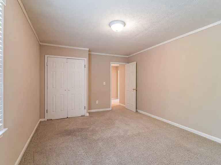 36 Stonehaven Dr — Photo 9