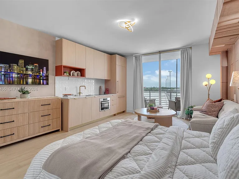 90 NE 32nd St #620 — Photo 11