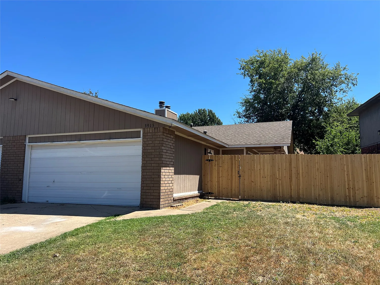 3 bed, 2.0 bath, 1242 sqft, $1,395 — Photo 1