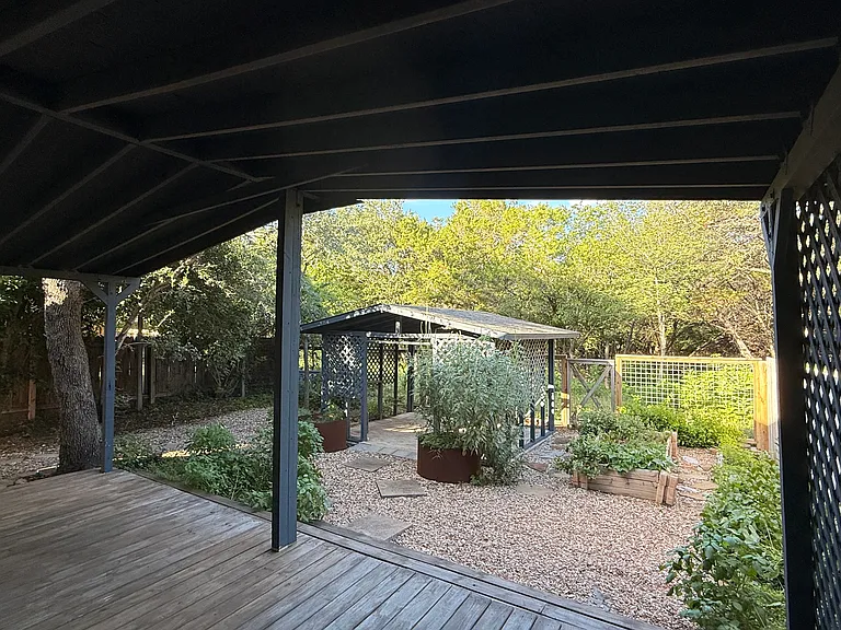 10513 Archdale Dr — Photo 24