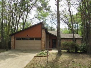 19 E Woodtimber Ct, Spring, TX 77381