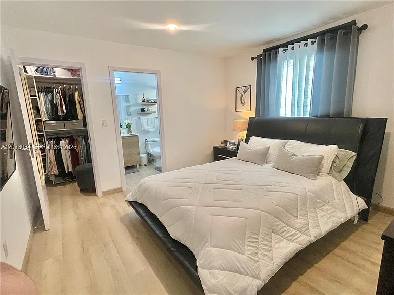 957 NW 10th St #2 — Photo 14