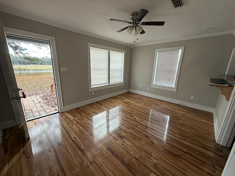 2240 Pin Oak Cir — Photo 2