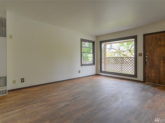 2nd image of 1306 Puget St NE