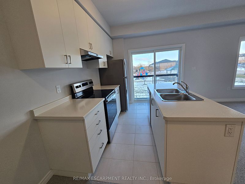 Hamilton Townhouse for rent - 3 Bedrooms — photo 3