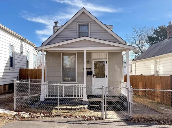 926 Regina Ave, Saint Louis, MO 63125