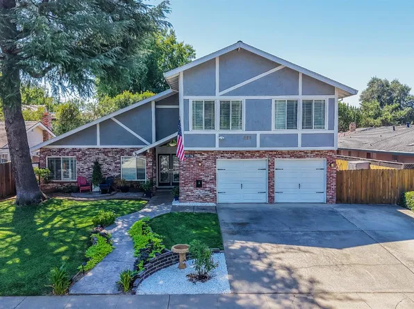 9776 Mira Del Rio Dr, Sacramento, CA 95827