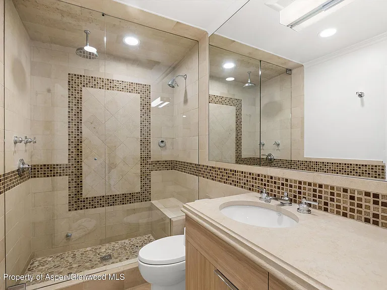 101 E Bleeker St #A — Photo 17