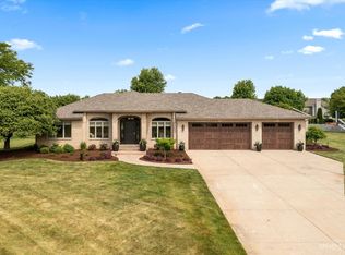 37W632 Volintine Farm Rd, Batavia, IL 60510