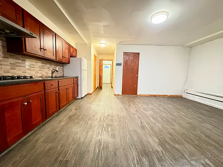 365 Kosciuszko St #1A — Photo 2