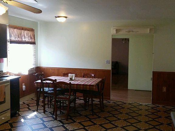 Dining Area (upper)