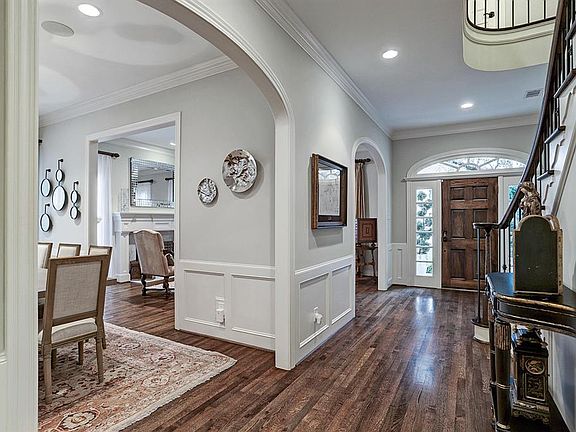 4th image of 5055 Fieldwood Dr