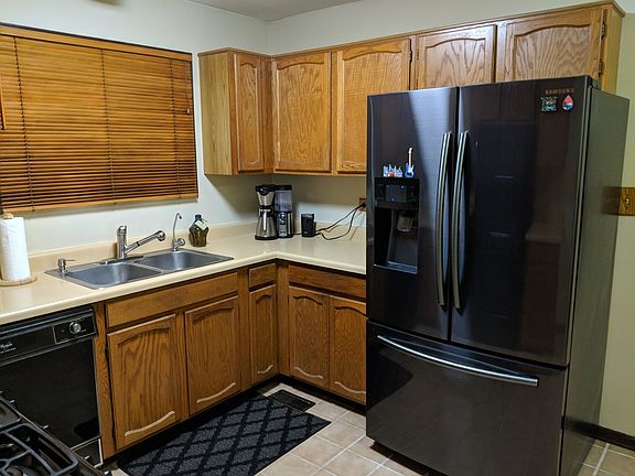 4th image of 4005 Bloomington Ave