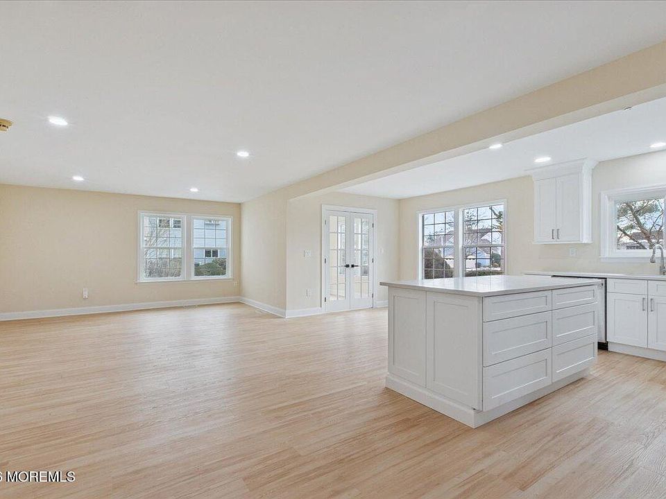 1st image of 59 Yorkshire Drive #59A