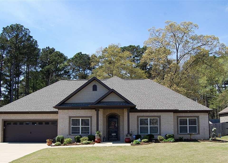 1st image of 909 Hunter Lee Dr