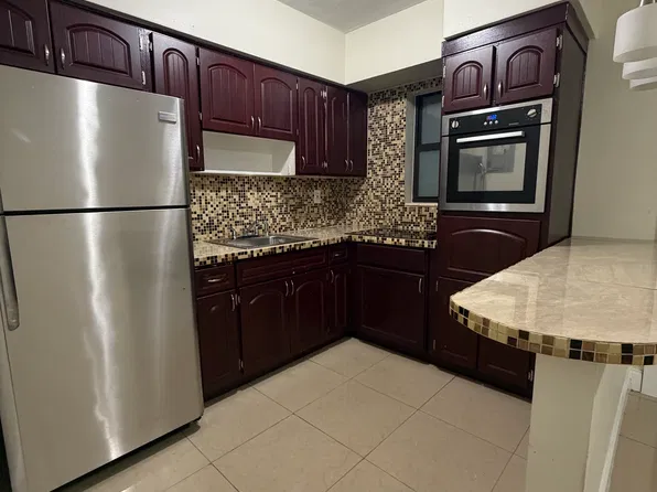 710 NE 122nd St APT 4, Miami, FL 33161