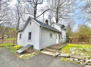 2 Mine Hill Rd, Cornwall, NY 12518