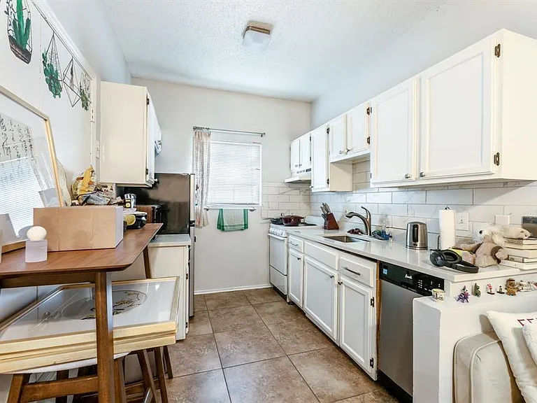 3206 King St #206 — Photo 2