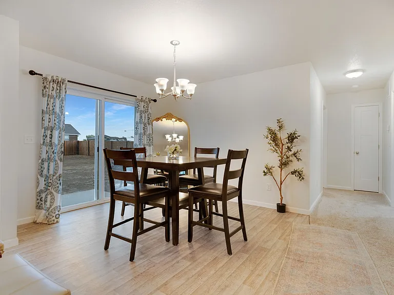420 S Clarion Dr — Photo 6