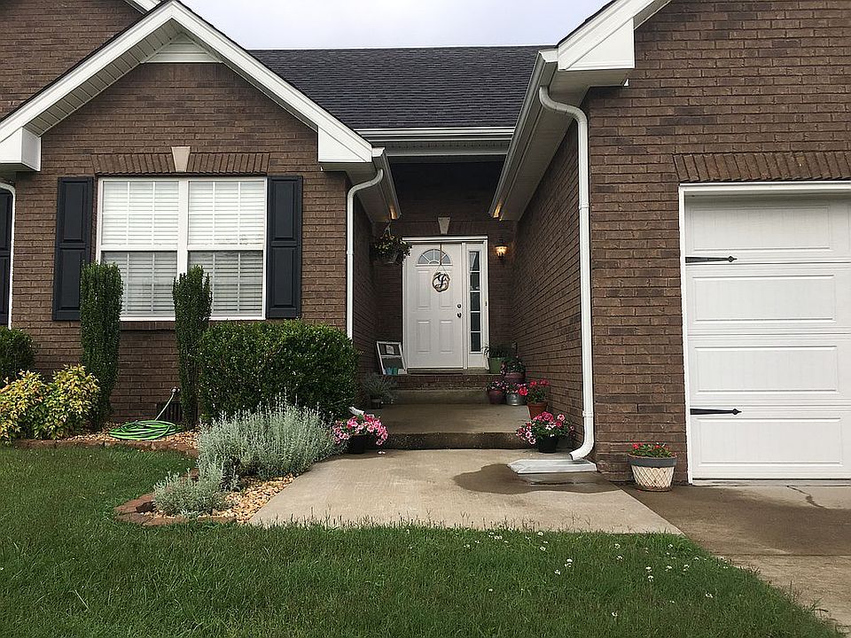 2nd image of 1100 York Meadows Rd