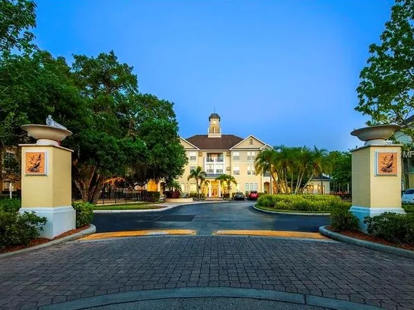 9405 Crescent Loop Cir APT 204, Tampa, FL 33619