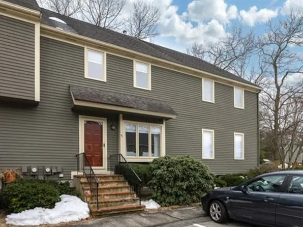 9 Deer Path APT 5, Maynard, MA 01754