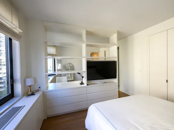 200-210 East 65th Street image 9 of 15